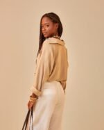 Camisa Manga Longa Sarah Cáqui - Imagem 4