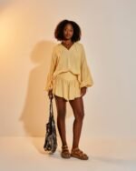 Bata Manga Longa Betina Manteiga - Imagem 4