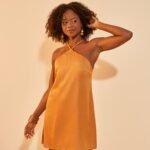 Vestido Acetinado Luara Cúrcuma